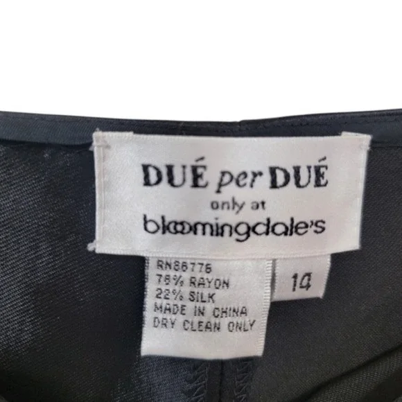 DUE per DUE Bloomingdales Black Silk Blend Satin Tapered Crop Pant Sz 14 34x28 - Picture 4 of 8